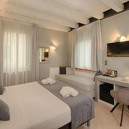 Fontana Hotel 3*