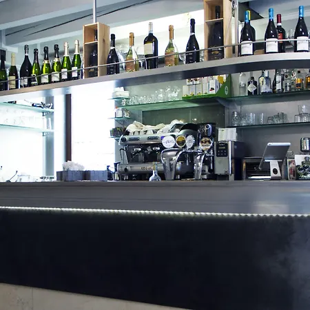 Fontana Отель Верона